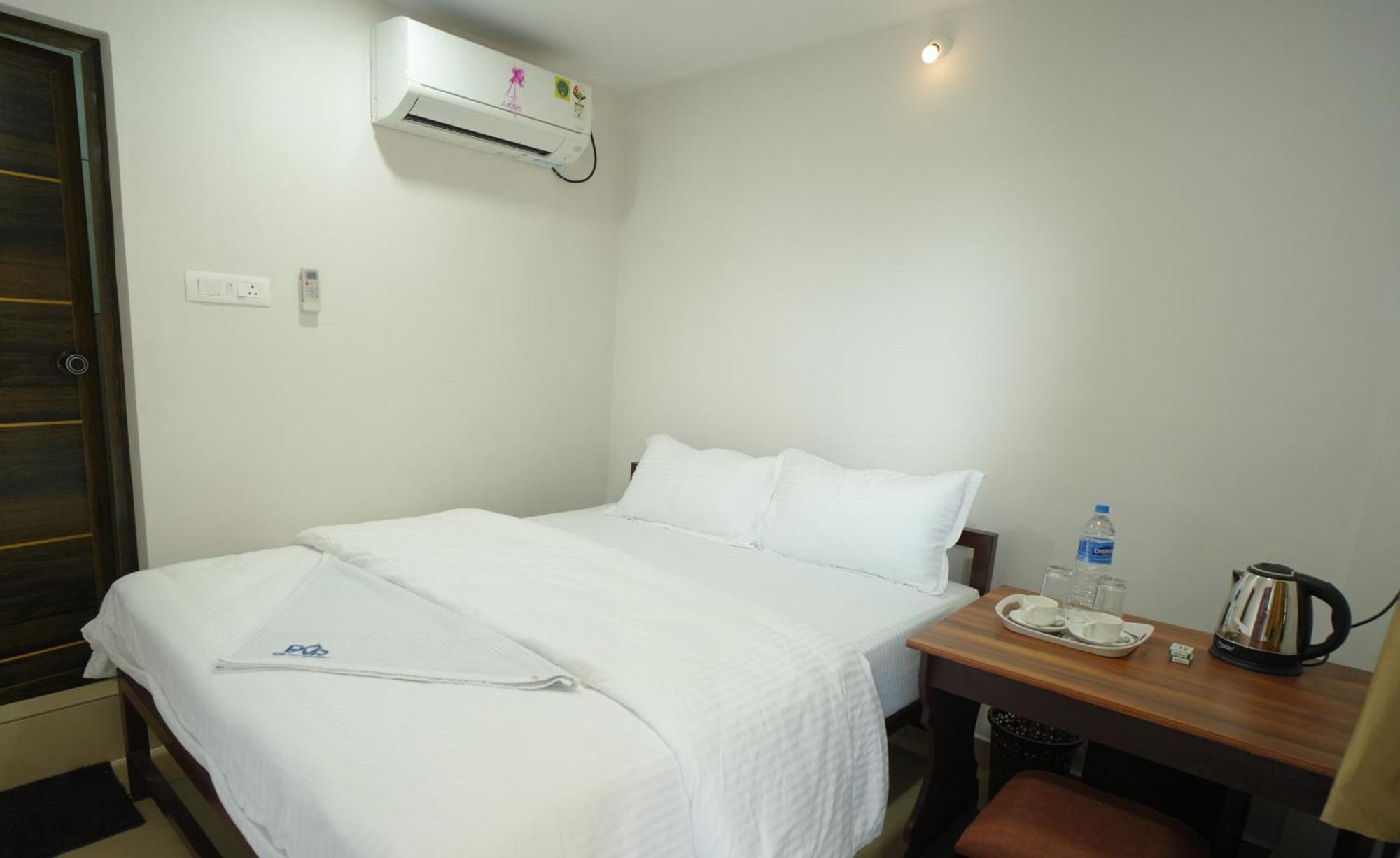 Port View Residency Pvr Hotel Nedumbassery Exterior photo