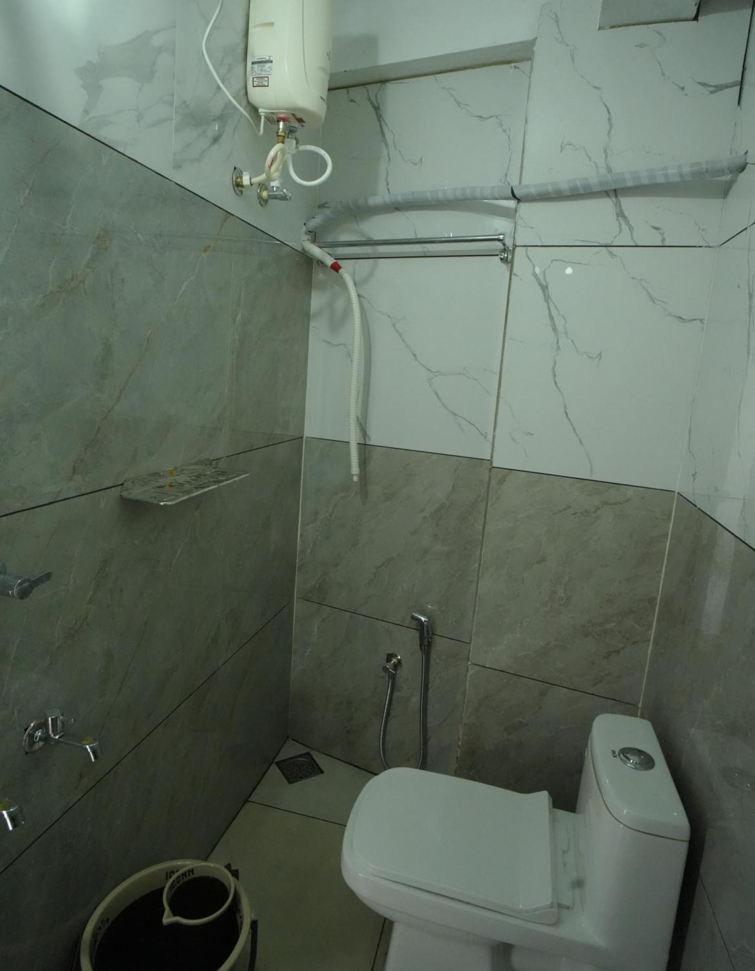 Port View Residency Pvr Hotel Nedumbassery Exterior photo